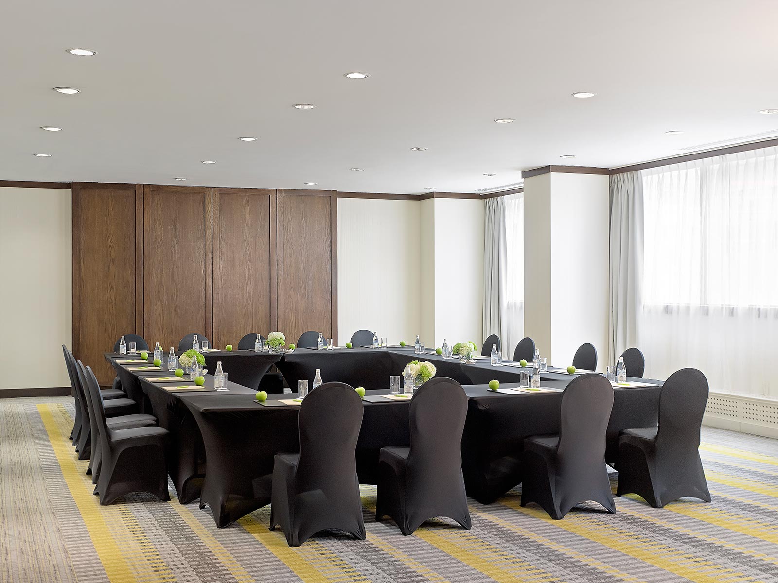 carlyle-room-hollow-u-square, Corporate Meeting & Conference Rooms in Chelsea Hotel, Toronto