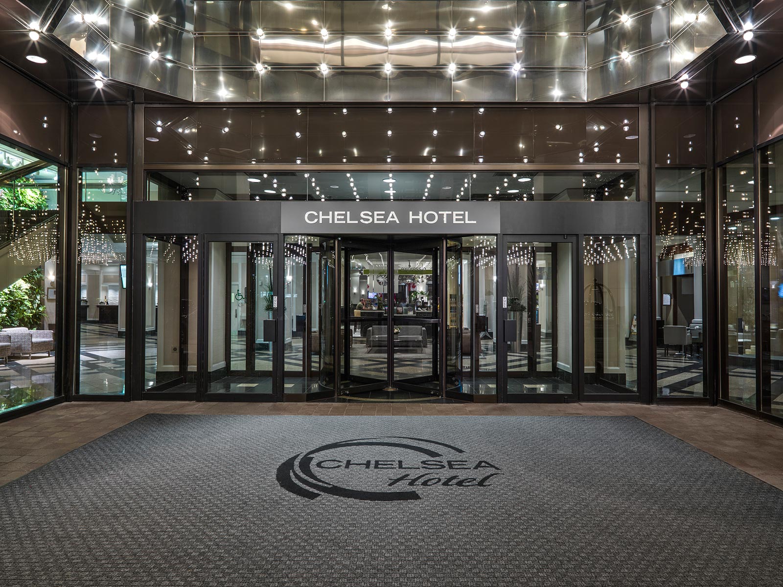 bay-entrance, Discover our Hotel & Guest Services in Chelsea Hotel, Toronto